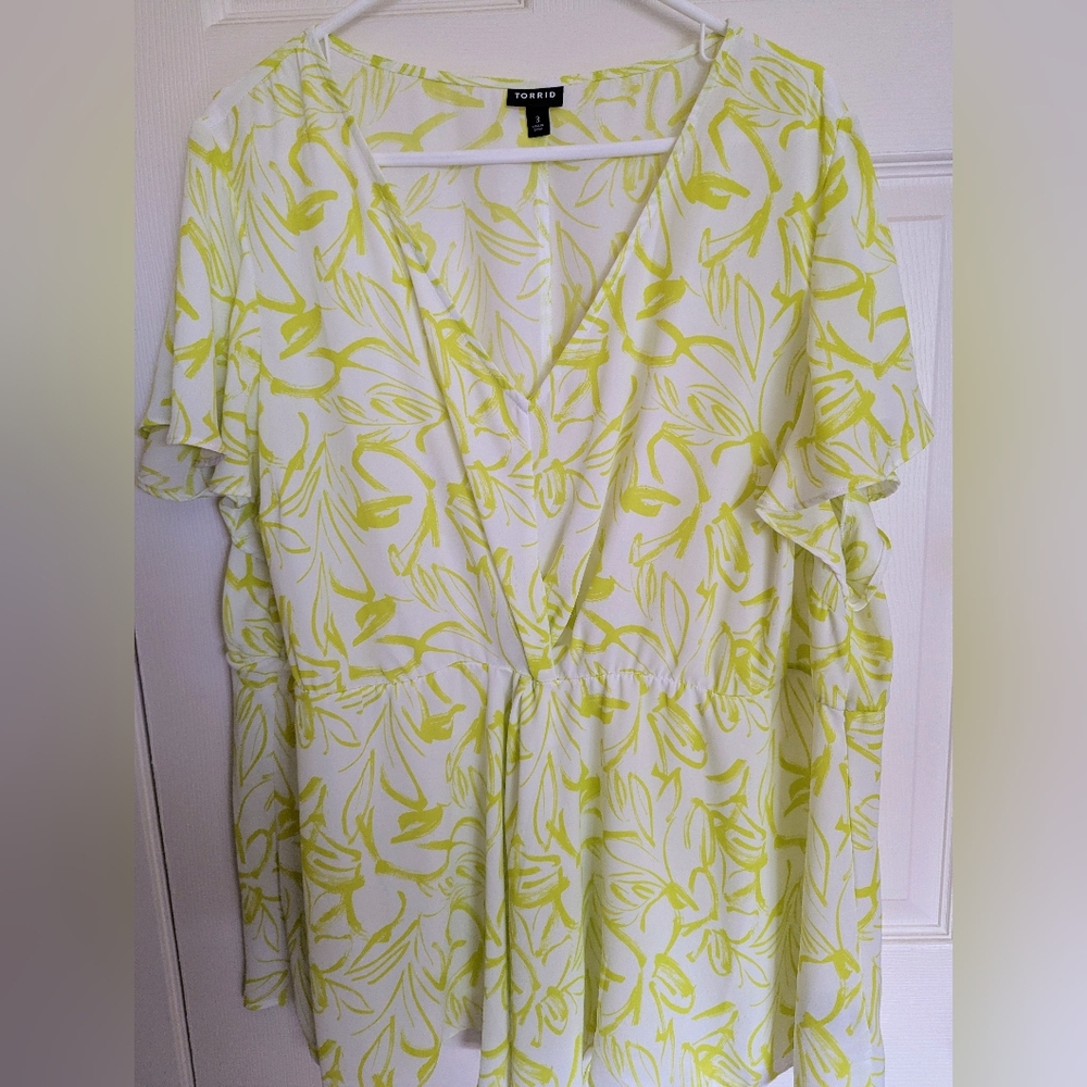 Torrid White and Lime Green Floral Top